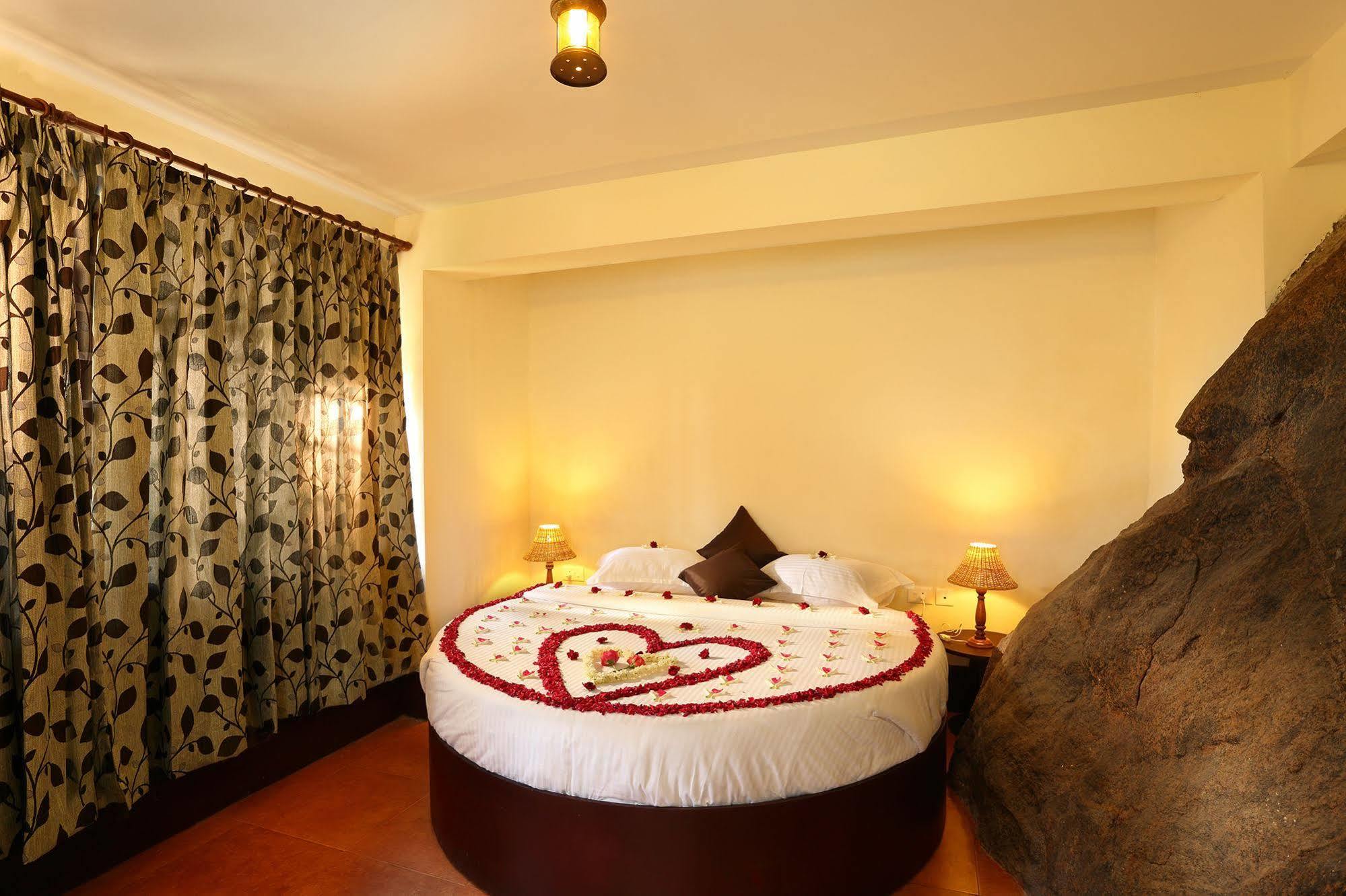 Madhumanthra Resort - Homestay Munnar Ngoại thất bức ảnh